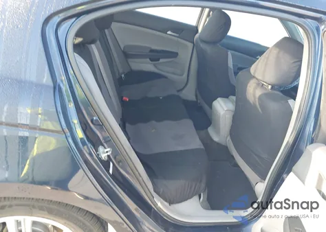 2010 Honda Accord 2.4 Lx-P z USA, uszkodzony, nr VIN 1HGCP2F40AA152744